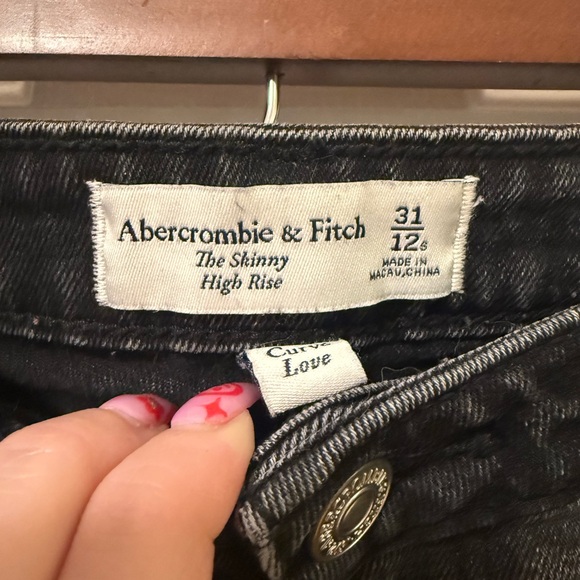 Abercrombie & Fitch Curve Love The Skinny High Rise Two Tone Jeans - Picture 5 of 6